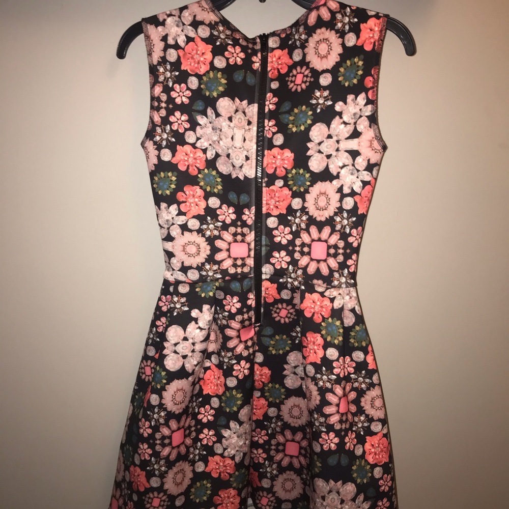 Only worn once kaleidoscope dress! - Picture 2 of 4